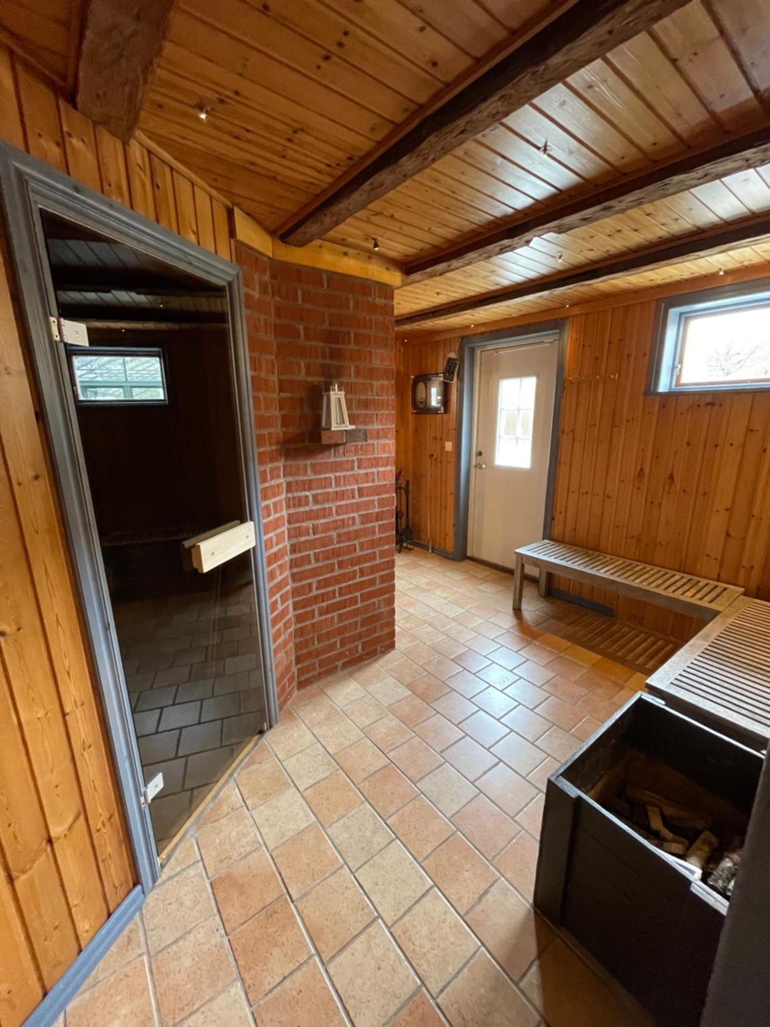 Lilla Saturnus Ljungskile Exterior foto